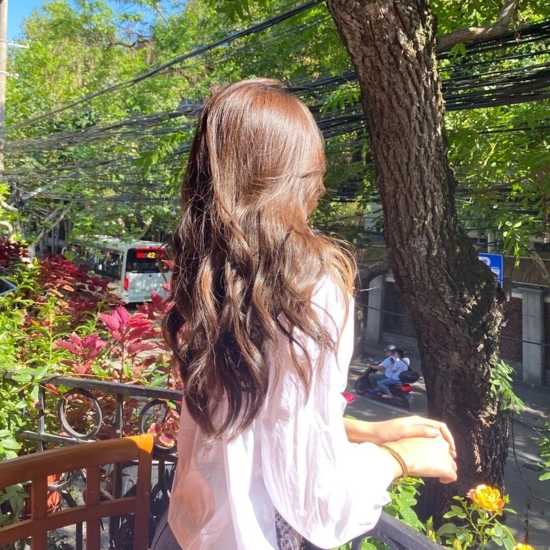 血洒万花团